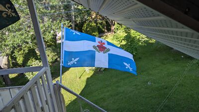 Carillon Sacré Coeur Flag